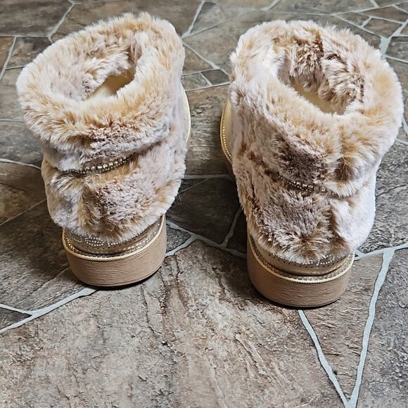 New in Box Bebe Nayelli Fur Ankle Booties in Sand Sz 7 - Picture 5 of 14